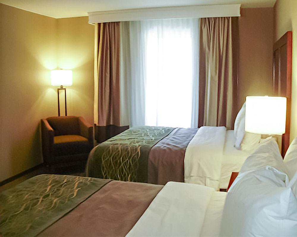 Comfort Inn & Suites Pittsburgh Gibsonia Extérieur photo